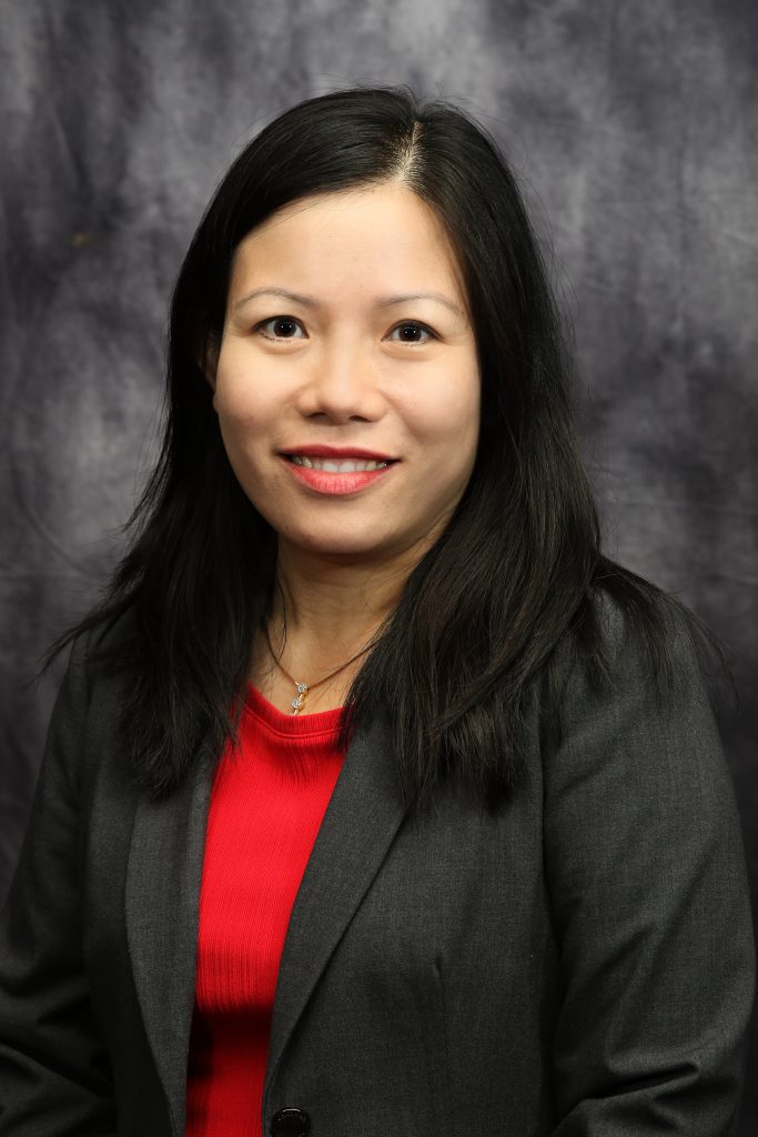 Anh Nguyen, Manager Headshot Photo